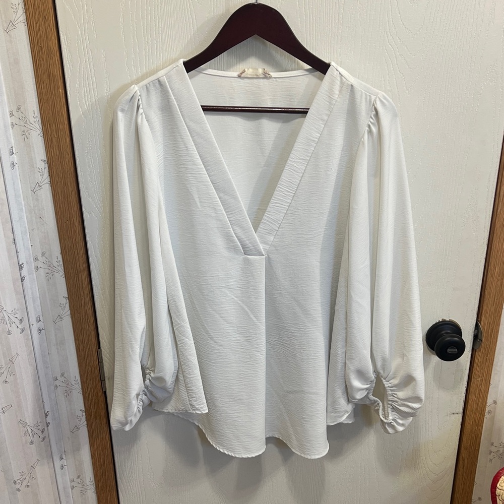 Altar'd State White V-Neck Balloon Sleeve Blouse